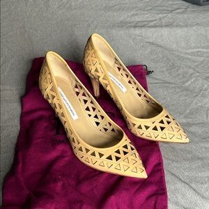 Diane Von Furstenberg Beige Cutout Heels